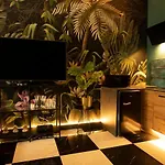 Jungle شقة *