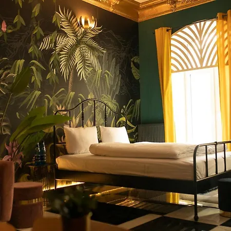 Jungle Apartment