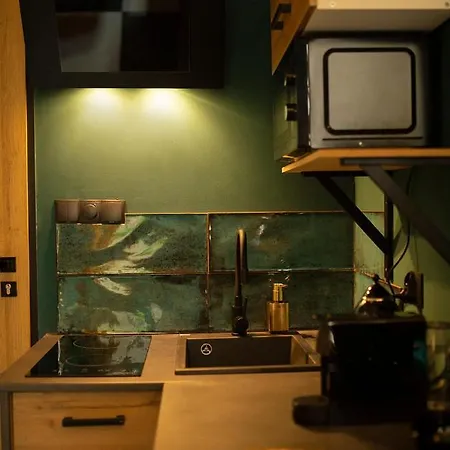 Jungle Apartment *